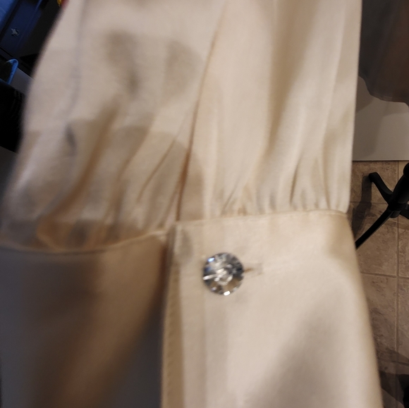 Bebe long sleeve blouse size Medium - Picture 4 of 5